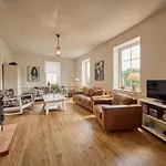 Villa Hillside & Garden By Interhome *