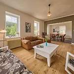 Hillside & Garden By Interhome *